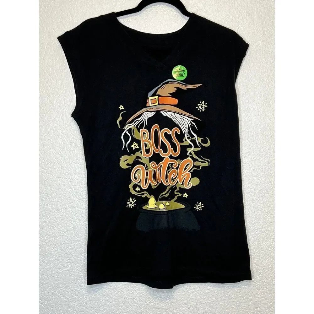 NWT Boss Witch Womens Shirt Halloween Horror Nights 2022 Glow In The Dark Lg
